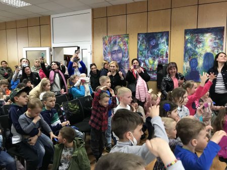 Артисти театру ляльок "Бавка" виступили для українських дітей у Словаччині
